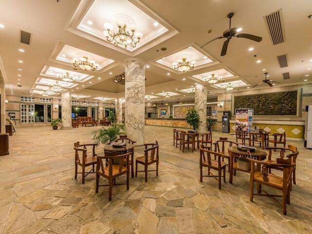 фото Sanya Yinyuan Linhai Theme Hotel изображение №6