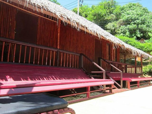 фото отеля Bamboo Mountain View Phi Phi Resort изображение №17