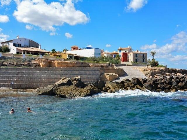 фото отеля Luxurious Sea Front Villa in Mallorca изображение №5
