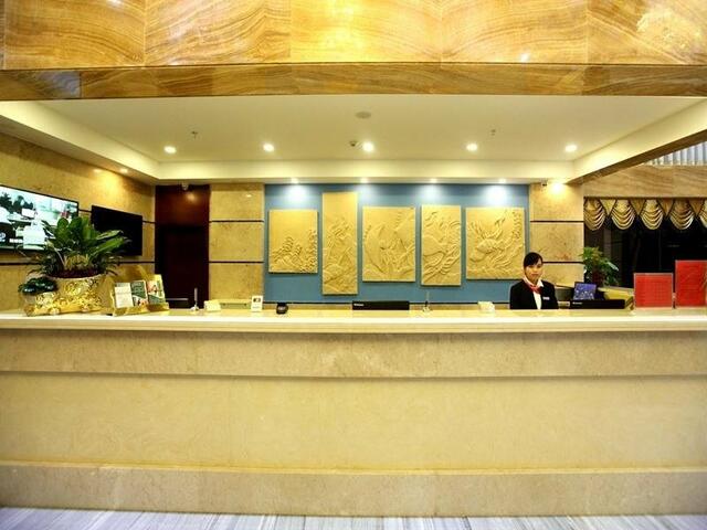 фотографии GreenTree Inn SanYa Jiyang Dist YaLongWan YingBin Ave Hotel изображение №12