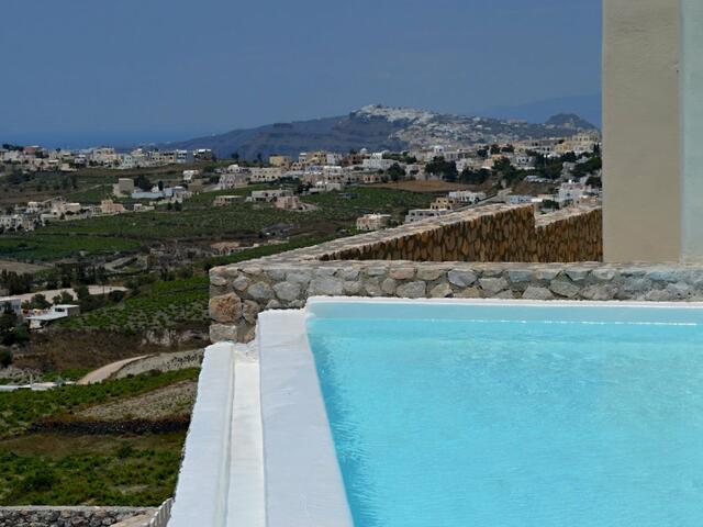 фото отеля Zatrikion Villas Santorini изображение №21