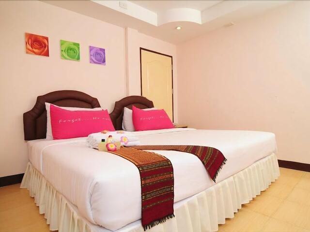 фото отеля Bed by Tha-Pra Hotel and Apartment изображение №1