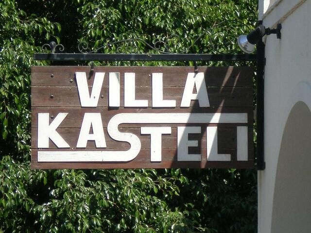 фото отеля Villa Kasteli изображение №1