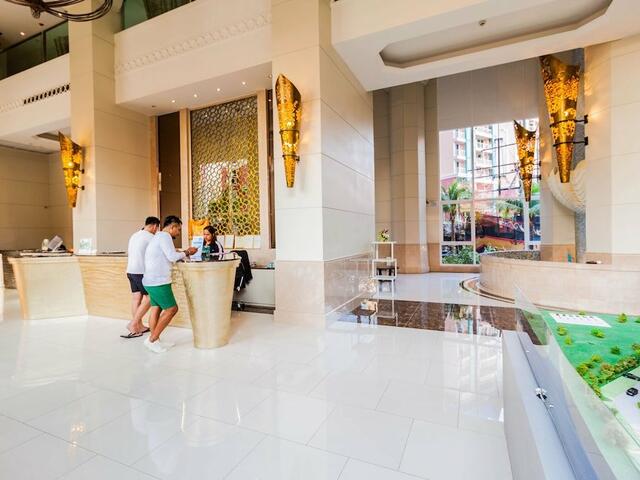 фото отеля Grand Caribbean Resort By Pattaya Sunny Rentals изображение №1