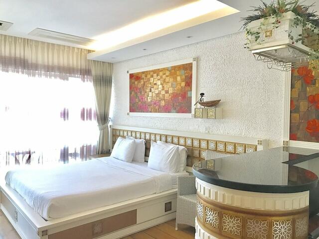 фото отеля Balcony Seaview Nha Trang Centre изображение №29