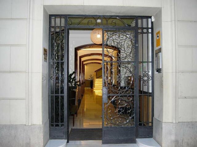 фото отеля Mercedes Heritage Best Barcelona Apartments изображение №1