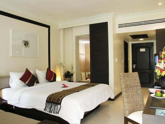 фото отеля Thara Patong Beach Resort & Spa изображение №45