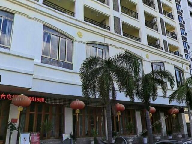 фото отеля Baoting Qixian Riverside Hotel изображение №1