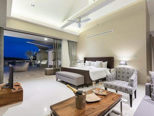 фото отеля Villa One - New Luxury Sea View Villa изображение №21