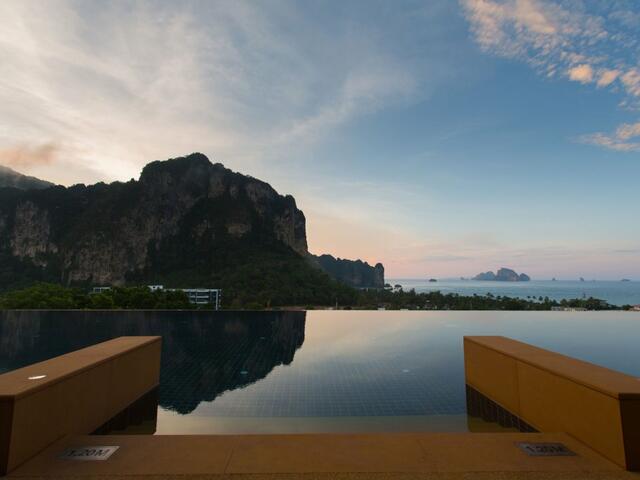 фото Aonang Cliff Beach Suites and Villas изображение №6