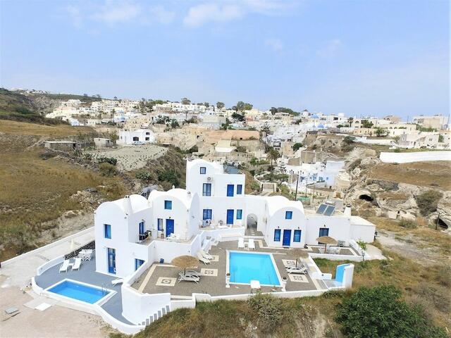 фото отеля Santorini Traditional Suites изображение №1