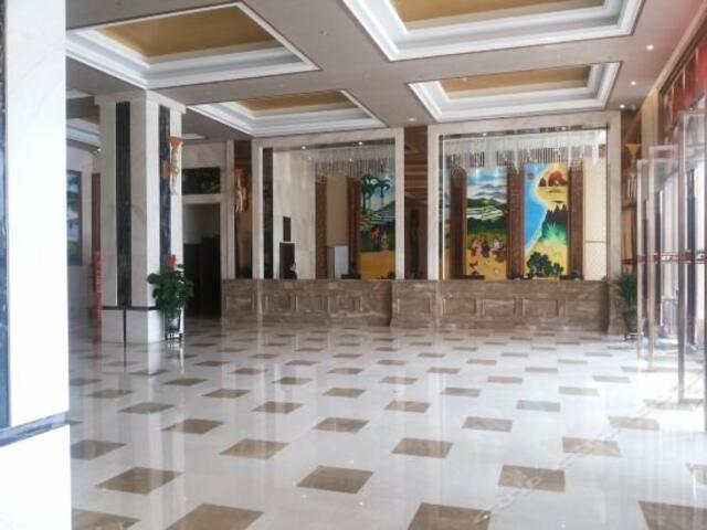 фото отеля Coconut Rhyme Golden Dragon Hotel (Qionghai Yinhai Road Flagship) изображение №5
