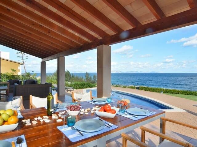 фотографии Luxurious Sea Front Villa in Mallorca изображение №12