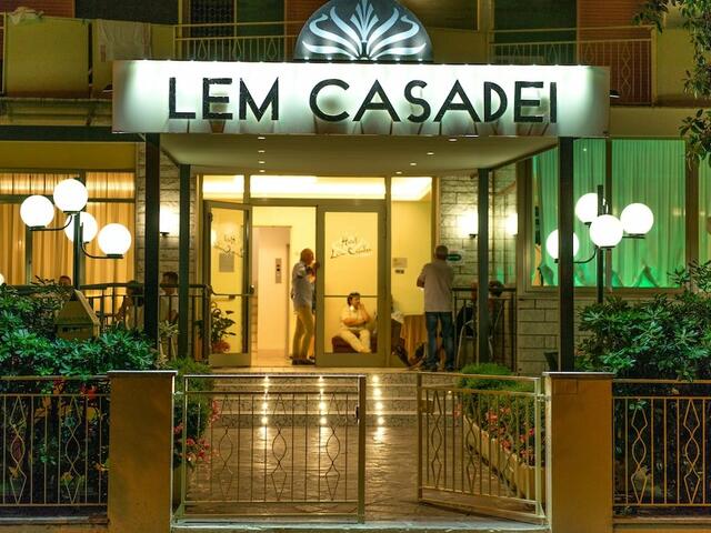 фото отеля Hotel Lem-Casadei изображение №1