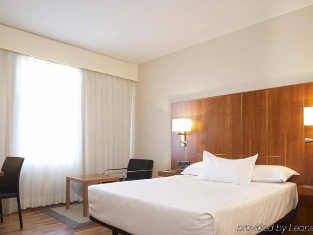 фото отеля AC Hotel Málaga Palacio by Marriott изображение №37