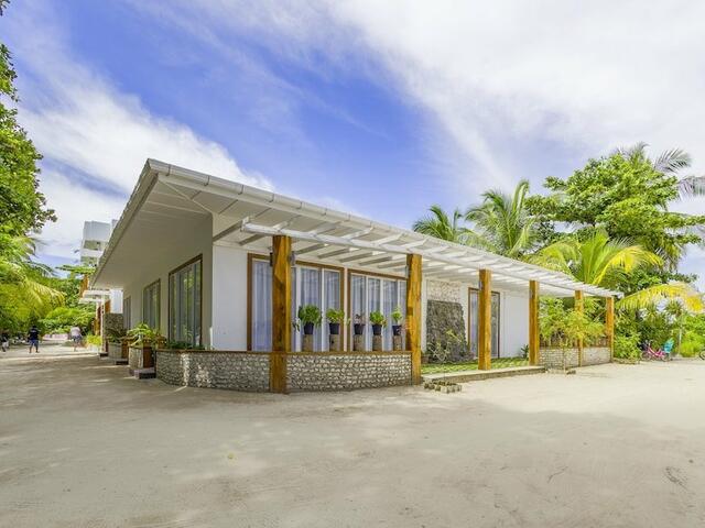 фото Отель Dhigurah Retreat Beach изображение №14