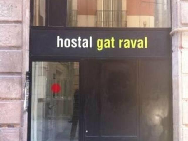 фото отеля Hostal Gat Raval изображение №1