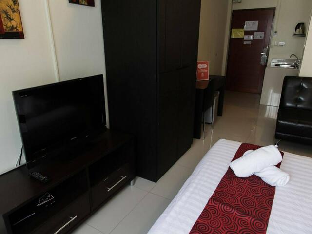 фотографии отеля ZEN Rooms Mix Prakanong изображение №7