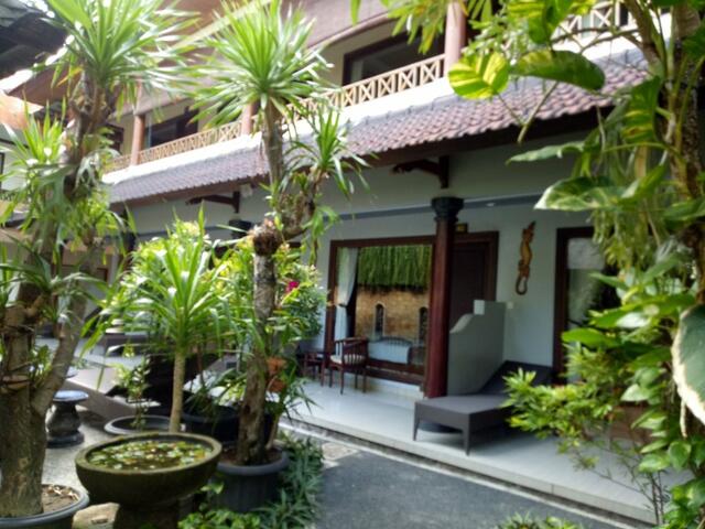 фото отеля Hotel Taman Ayu Legian изображение №1