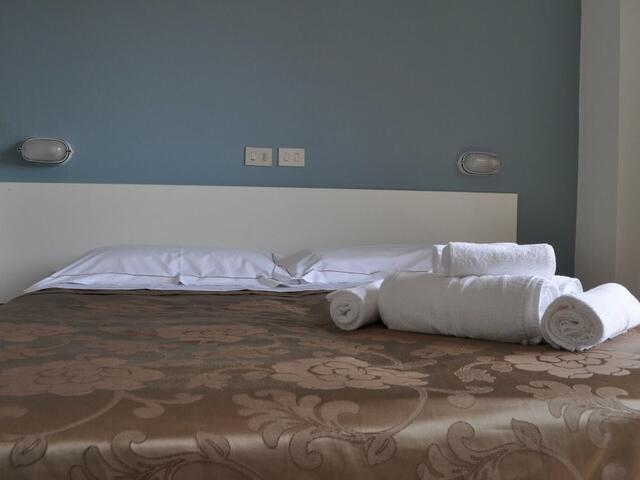 фото Hotel Urano - Bed & Breakfast изображение №6
