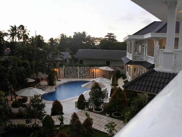 фото отеля Godiva Phu Quoc Hotel изображение №5