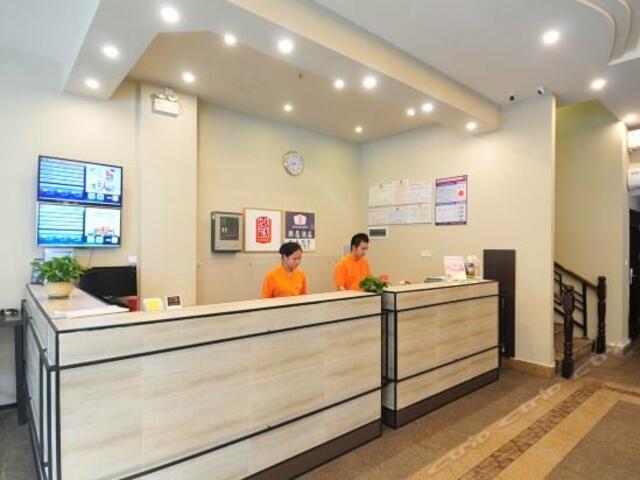 фото отеля Ease Hotel (Sanya Yuya Road Dadonghai) изображение №5