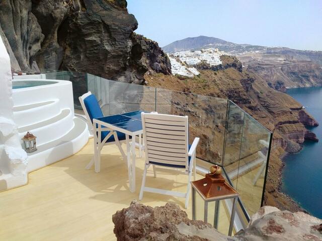 фотографии Iconic Santorini, a boutique cave hotel изображение №4