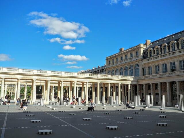 фотографии отеля Louvre Elegant ChicSuites изображение №7