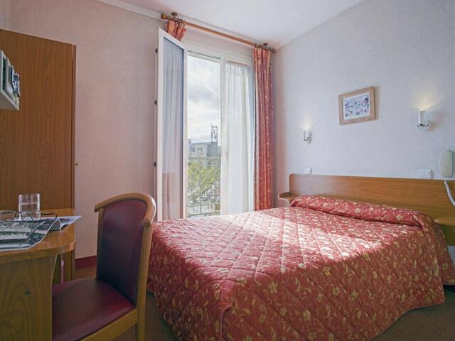 фото Hotel de la Place des Alpes изображение №22
