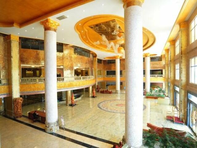 фотографии отеля Jiulong Wenquan Hoilday Hotel изображение №11