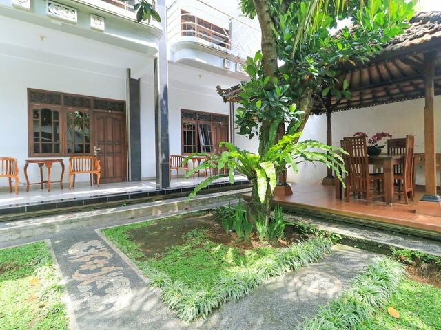 фотографии отеля Hotel Gianyar изображение №7