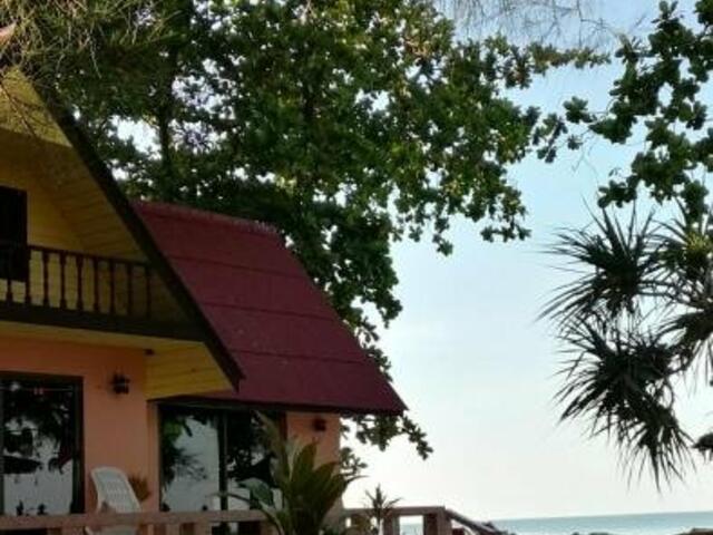 фотографии отеля Andaman Beach Resort изображение №3