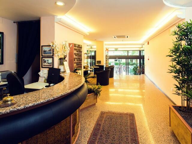 фото отеля Hotel Antares изображение №25