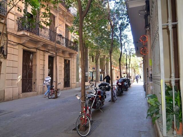 фото Apartments Gaudi Barcelona изображение №6