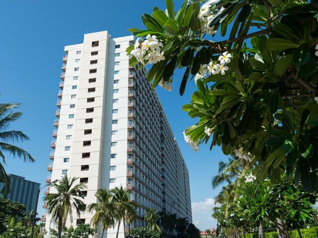 фото отеля Jomtien Beach Condominium изображение №1