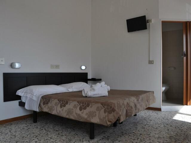 фотографии Hotel Urano - Bed & Breakfast изображение №16