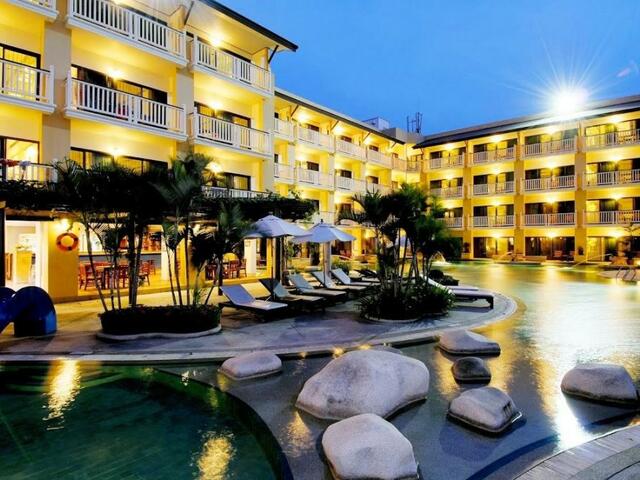 фото отеля Thara Patong Beach Resort & Spa изображение №9