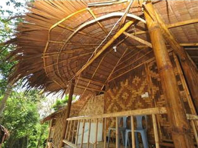 фото отеля Phutawan Bamboo Bungalow изображение №9