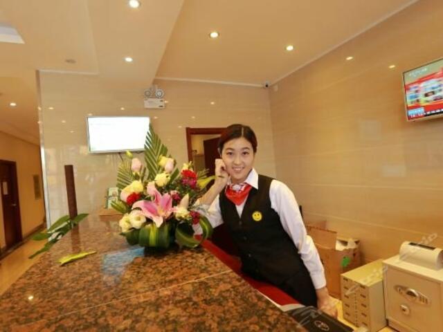фотографии отеля GreenTree Inn Hainan Sanya Chunyuan Seafood Square Express Hotel изображение №11