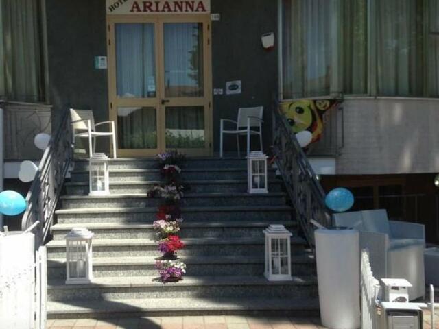 фото отеля Hotel Arianna изображение №1