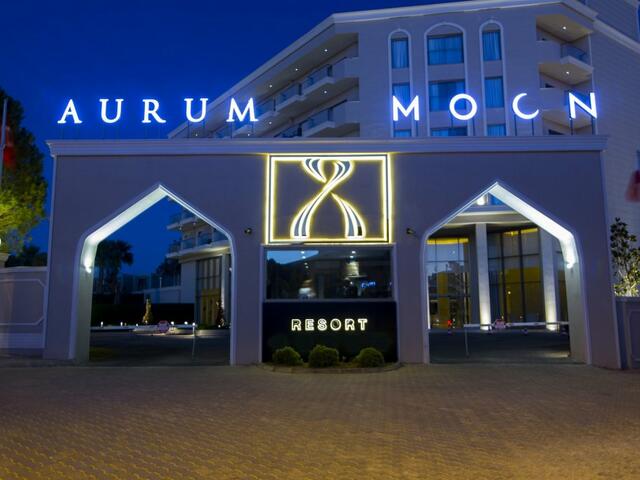 фото отеля The Roxy Luxury Moon изображение №1