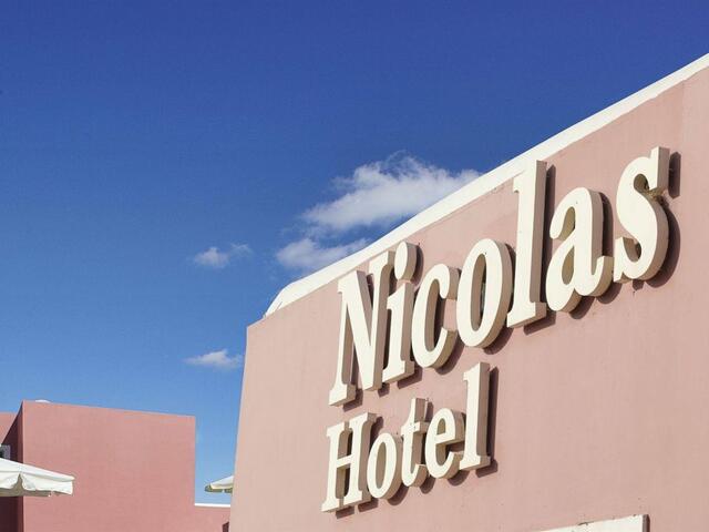 фото отеля Hotel Nikolas изображение №1