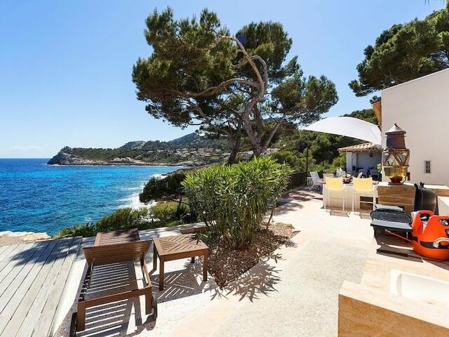 фото отеля Mallorca front line property sea access изображение №5