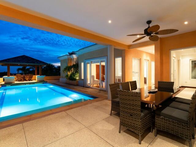фотографии Sunset View Luxury Pool Villa изображение №8
