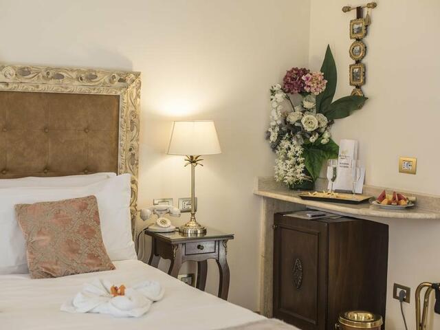 фото отеля Royal Suite Trinita Dei Monti Rome изображение №21