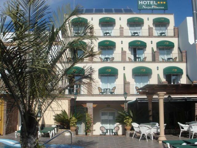 фото отеля Hotel Nerja Princ изображение №1