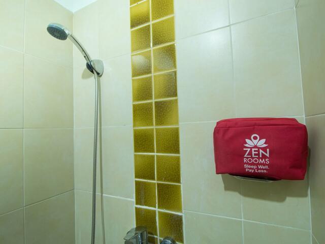 фотографии отеля ZEN Rooms Surasak 2 изображение №7
