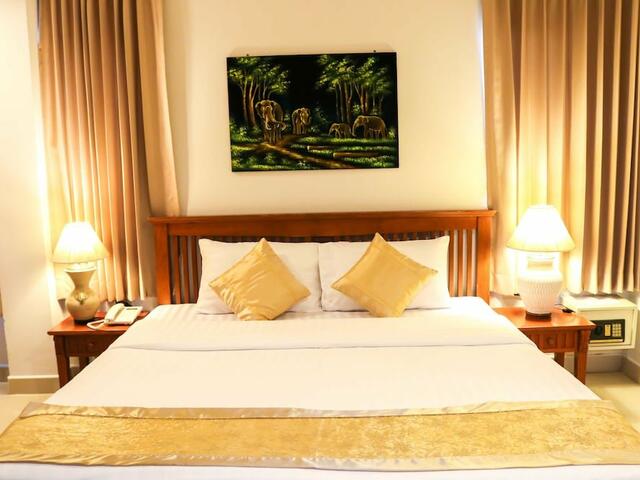 фото отеля OYO 239 Dee Viking Hotel Patong изображение №25