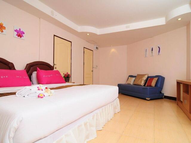 фото отеля Bed by Tha-Pra Hotel and Apartment изображение №25