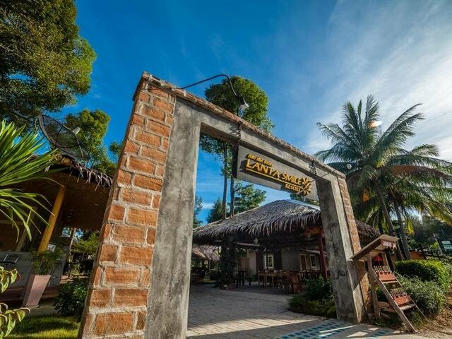 фото отеля Lanta Smile Resort @ Longbeach изображение №1